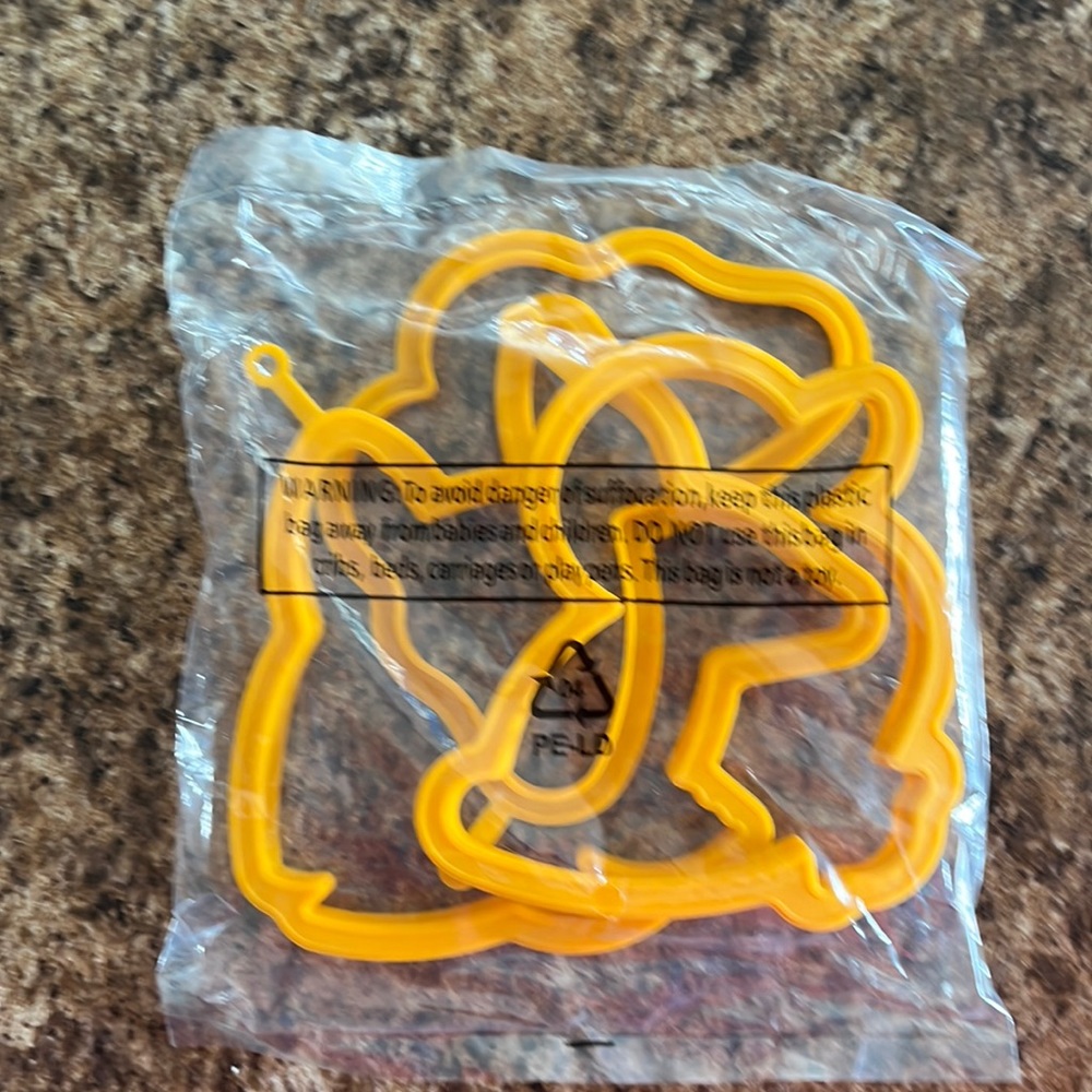New in package kids pancake silicone molds animal shapes
